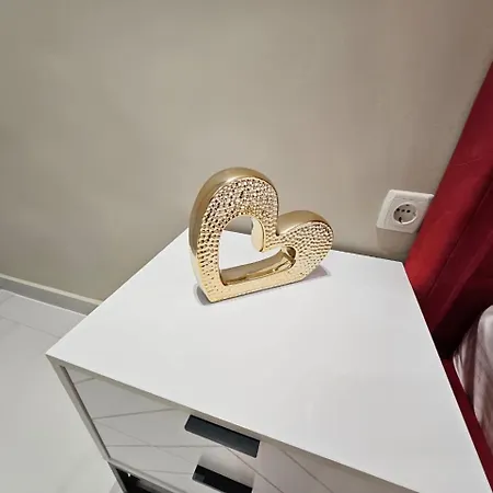 Agora Luxury 4 Loutráki